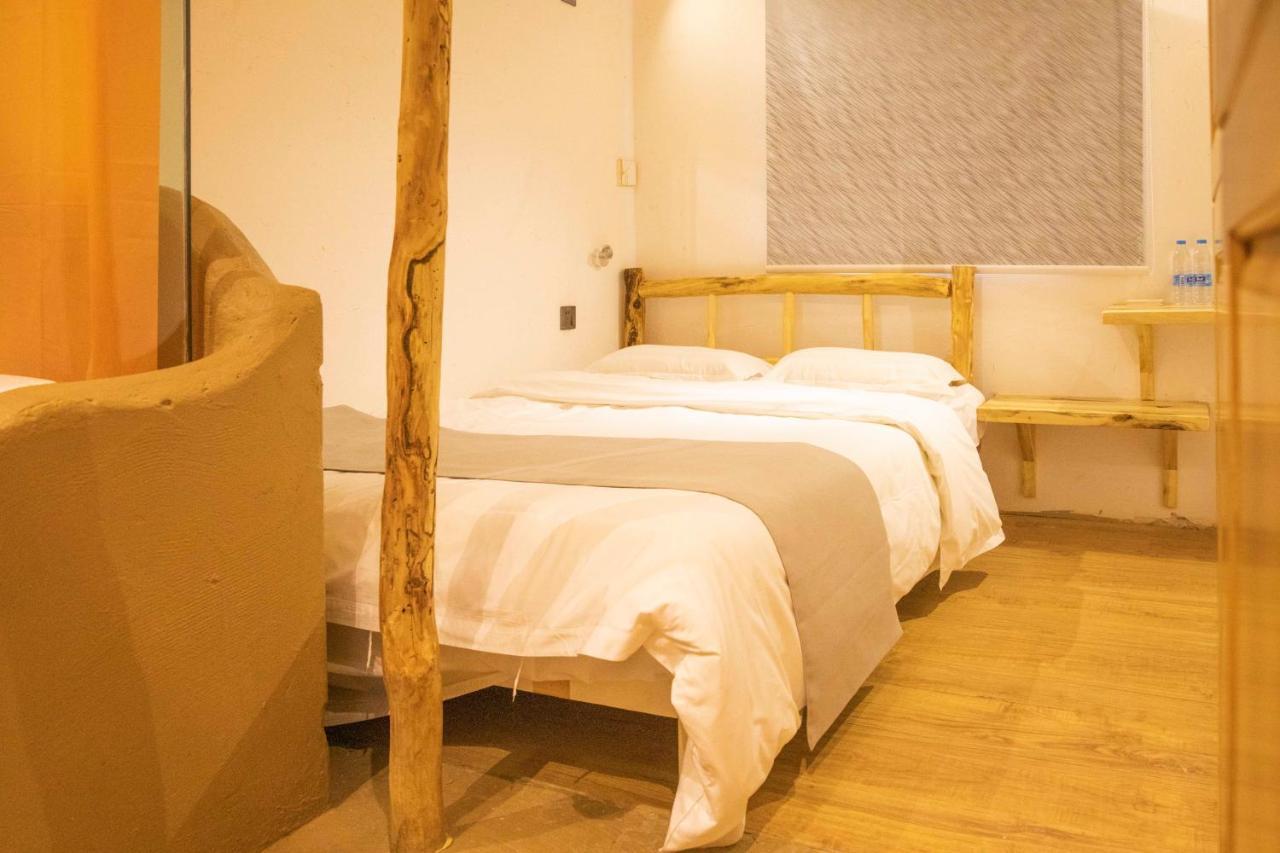 Right Here Hotel ตุนหวง ภายนอก รูปภาพ