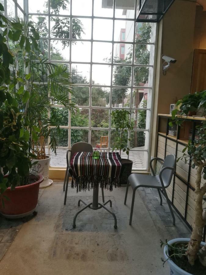 Right Here Hotel ตุนหวง ภายนอก รูปภาพ