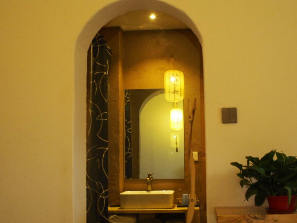 Right Here Hotel ตุนหวง ภายนอก รูปภาพ