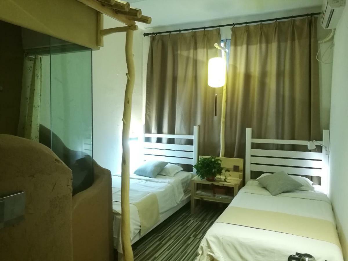 Right Here Hotel ตุนหวง ภายนอก รูปภาพ