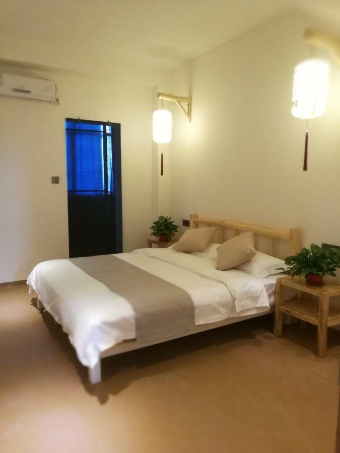 Right Here Hotel ตุนหวง ภายนอก รูปภาพ